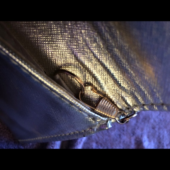 Clutch - Picture 6 of 9